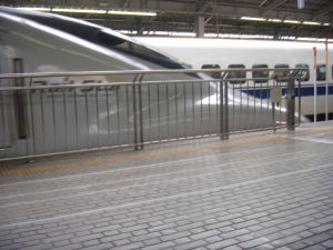 Japan (Aug 25- Sept 10 09) - A shinkansen train to Tokyo